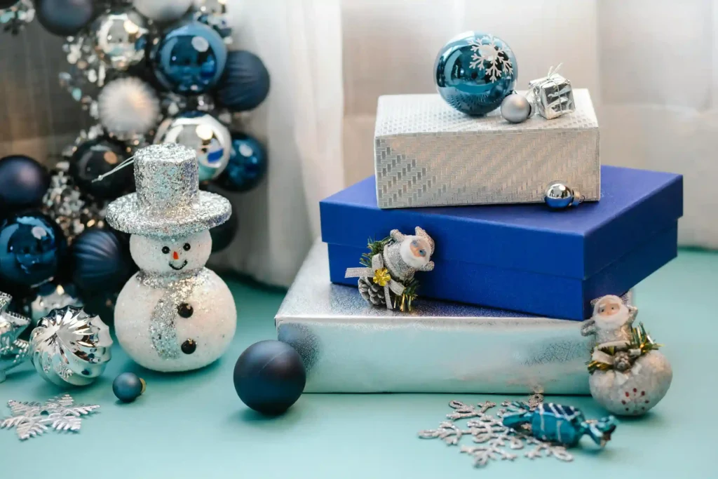 مشروع صناعة علب الهدايا: فرصة ذهبية لبدء مشروع منزلي مربح 🎁